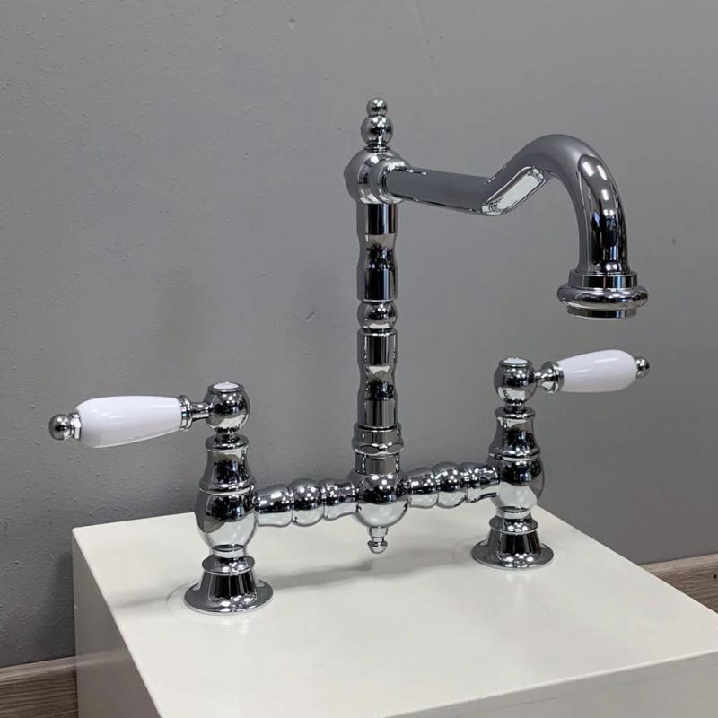 PB Nostalgische Brugkeukenkraan Chroom haakse uitloop met witte hendels PBN.CHR.H.WH