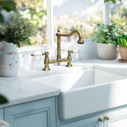 PB Nostalgische Brugkeukenkraan Brons haakse uitloop met witte hendels PBN.BRO.H.WH