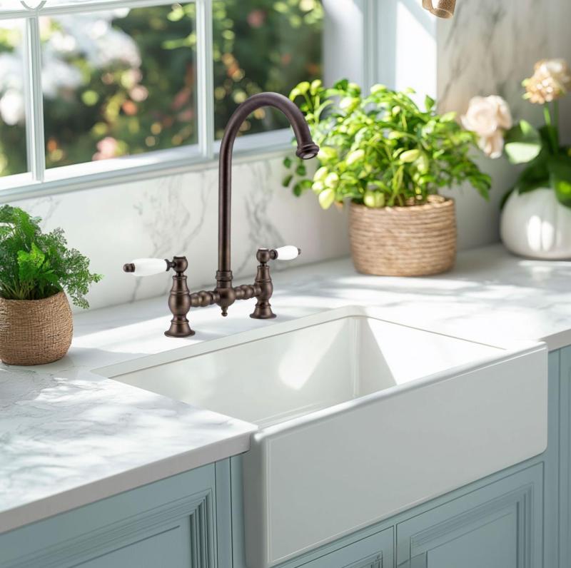 PB Nostalgische Brugkeukenkraan donker brons ronde uitloop met witte hendels 1208954665