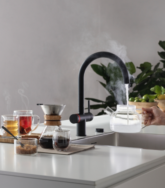 Franke Maris water hub 4L boiler 3-1 met Touch electronische kokend water kraan mat zwart met waterhub mengset 1208957949