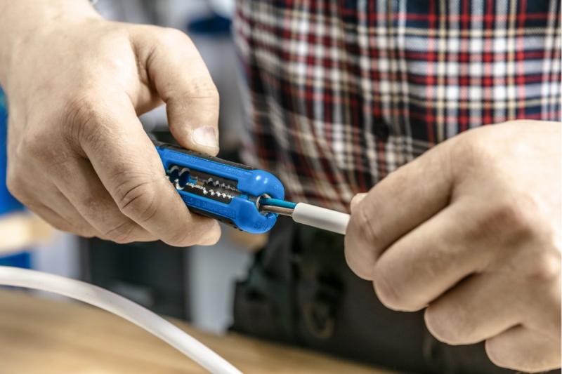 Hoegert Kabelstripper 0.5-6.0 mm2 1208959521