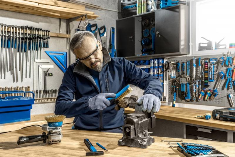 Hoegert Draadborstel met vier rijen messingdraad 1208960283