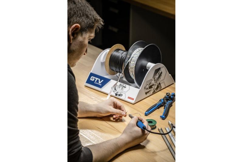 Flash Tape 2835, 60LED/m, warm white, 30W/5m without gel 8mm, Roll 50m, 12V 1208962528