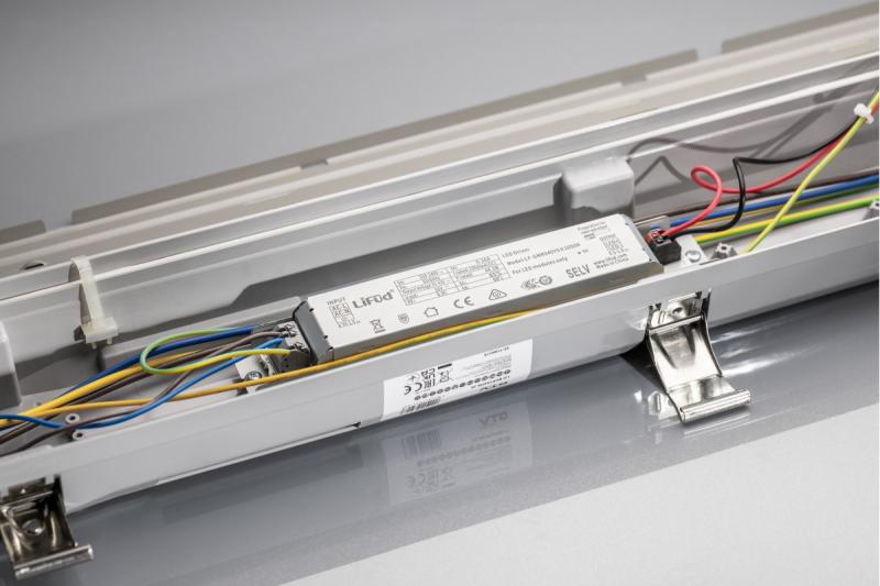 BESTA LED airtide lamp, 40W, 5600lm, AC220-240V, 50/60 Hz, PF>0.9, RA>80, IP65, 4000K, 120cm 1208962659