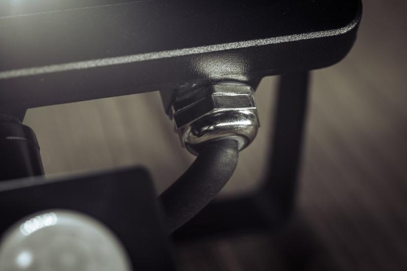 LED floodlight iNEXT with motion sensor 30W 2400lm, PF>0,9, RA>80, IP65, 120°, 6400K, black body 1208962860