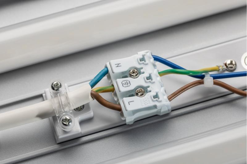 LED luminaire ZEFIR PRO, 48W, 4400lm, AC220-240V,50/60 Hz,PF>0,9,Ra≥80,IP44,IK06,140°,4000K,120cm 1208963290