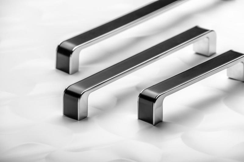 Zamak handle MONA C=128 mm chrome/black 1208966129