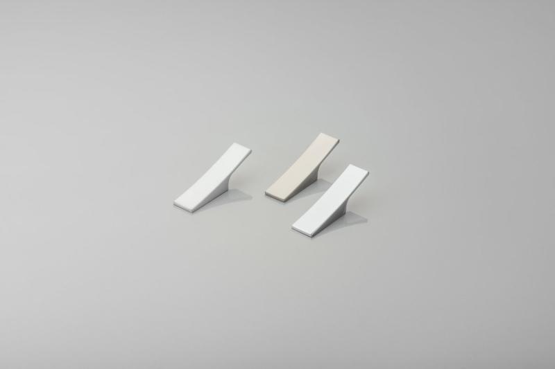 Hanger 804 1208966461