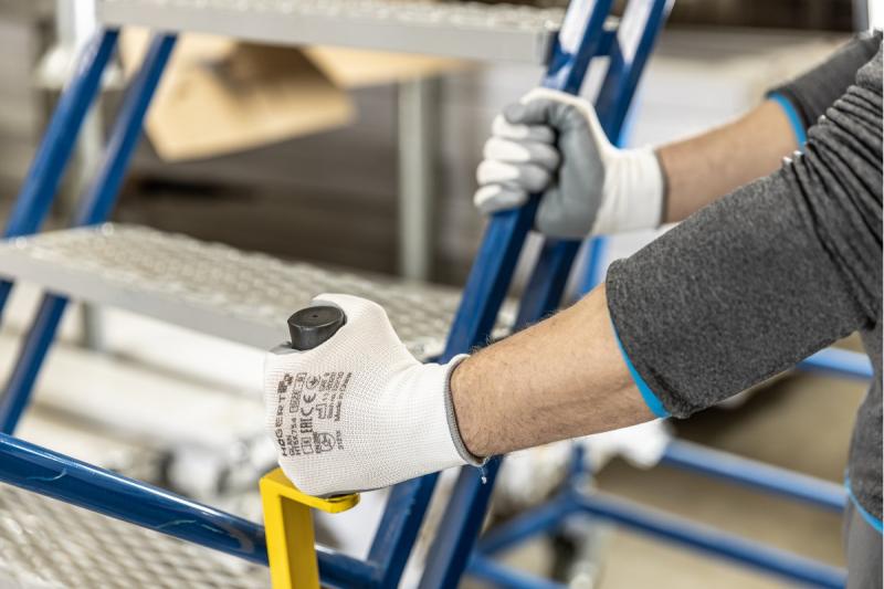 GLAN nitrile-coated protective gloves white/light gray 9